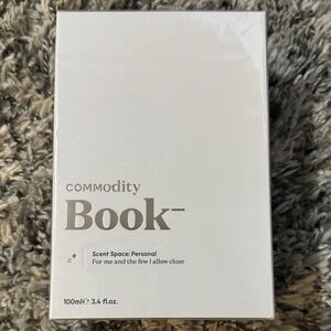 Commodity Book Persona
100ml
3.4fl oz